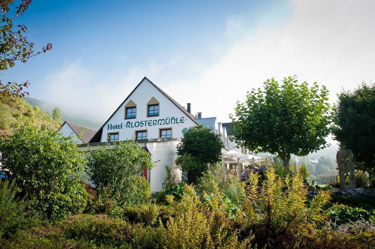 Weinhotel Restaurant Klostermuehle Ockfen Bagian luar foto