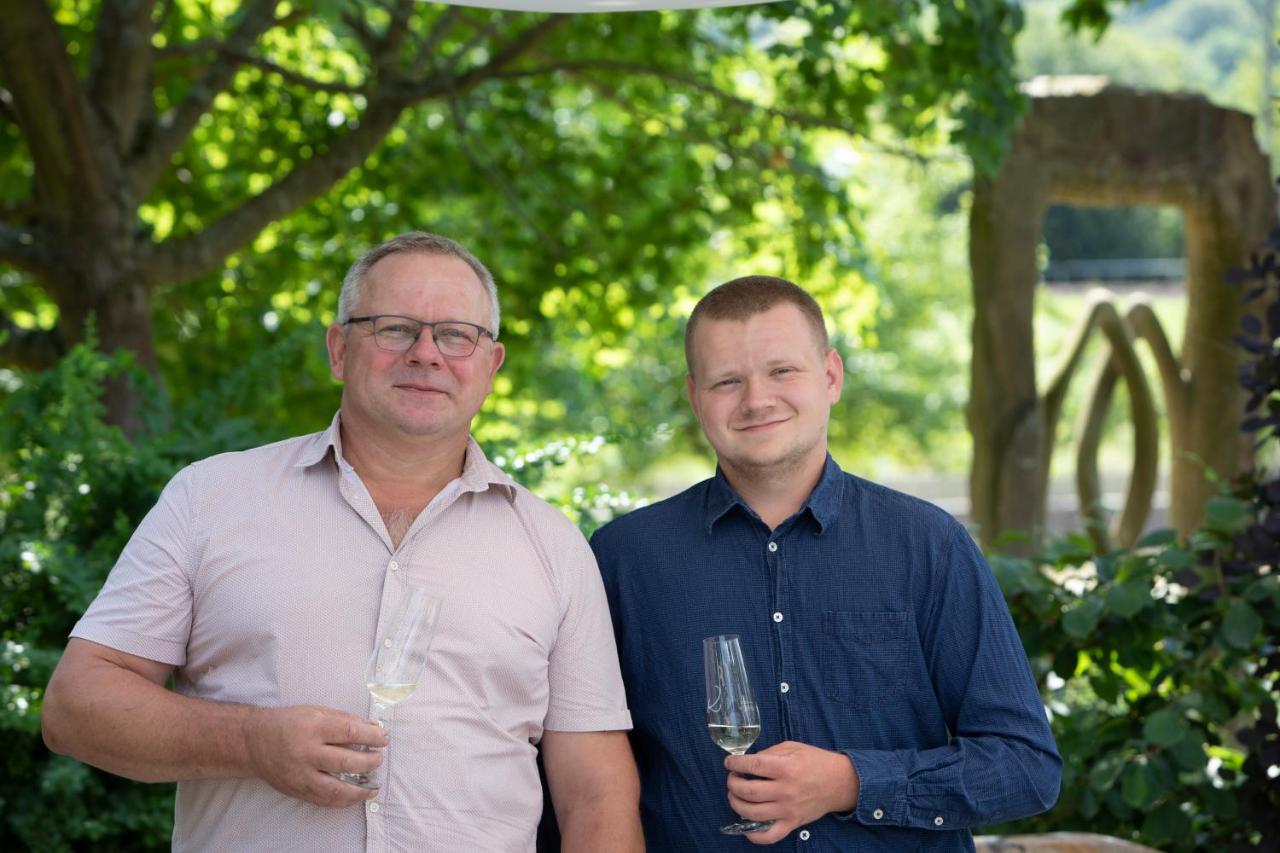 Weinhotel Restaurant Klostermuehle Ockfen Bagian luar foto